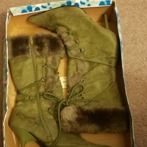 Splash Fashion Footwear